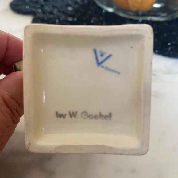 Hummel Figurine Little Drummer - Picture 9 of 9